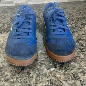 Puma Kids Blue and Yellow Sneakers Size 6
